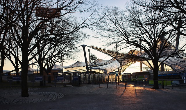 行走川藏线丨那条路，那红旗——西藏“东大门”的养路故事.